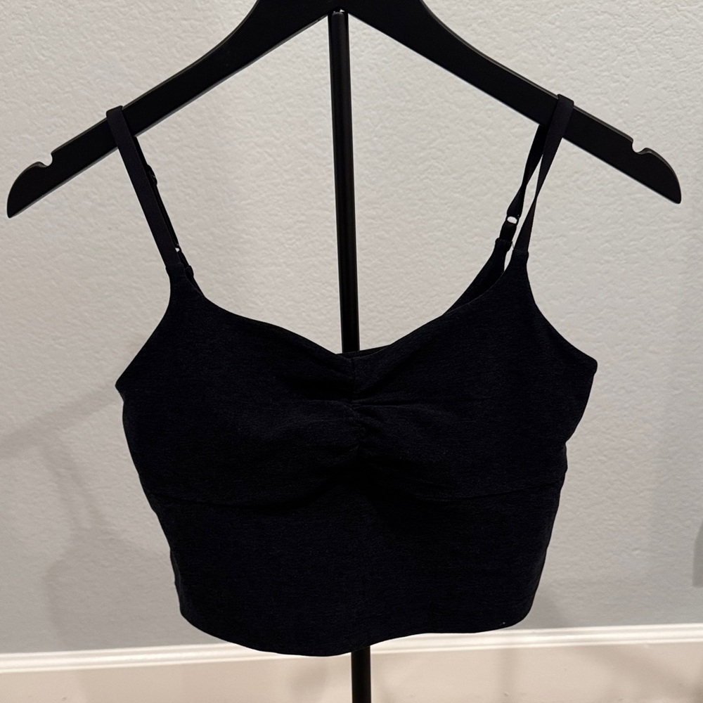 Beyond Yoga Spacedye Raise The Barre Shirred Cropped Tank in darkest night - Picture 2 of 4